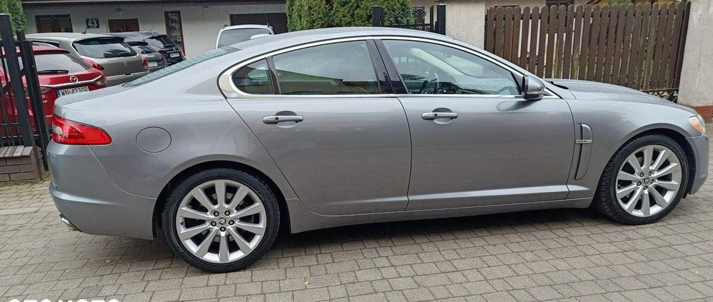 Jaguar XF cena 49900 przebieg: 248000, rok produkcji 2011 z Siewierz małe 497